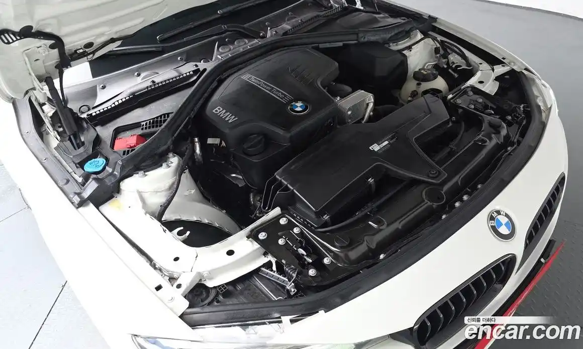 BMW 3 серия 2018 2.0 автомат (гидро), фото 5
