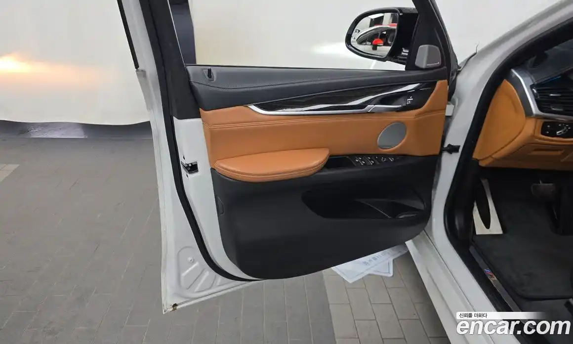 BMW X6 2018 3.0 автомат (гидро), фото 14