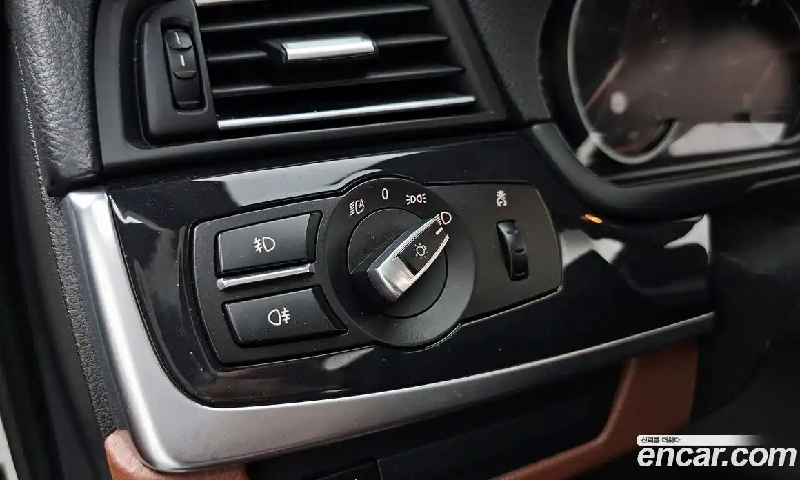 BMW 5 серия 2016 2.0 автомат (гидро), фото 29