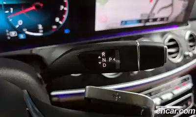 Mercedes-Benz E-Class 2023 2.0 автомат (гидро), миниатюра 12