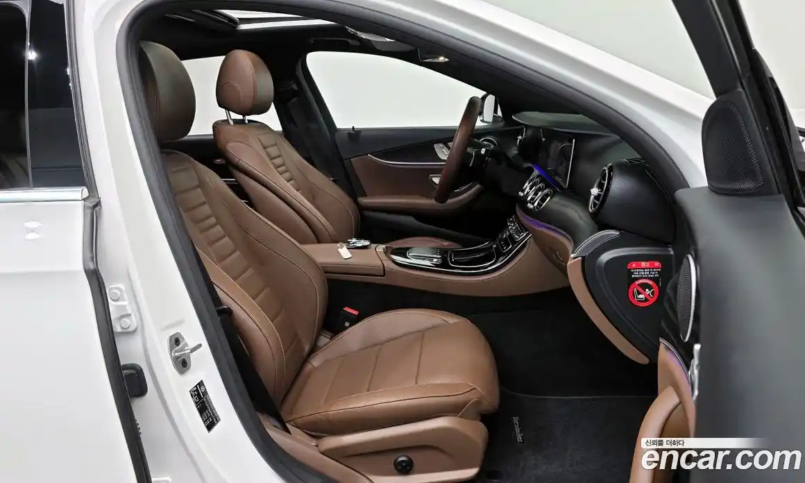 Mercedes-Benz E-Class 2023 2.0 автомат (гидро), фото 16