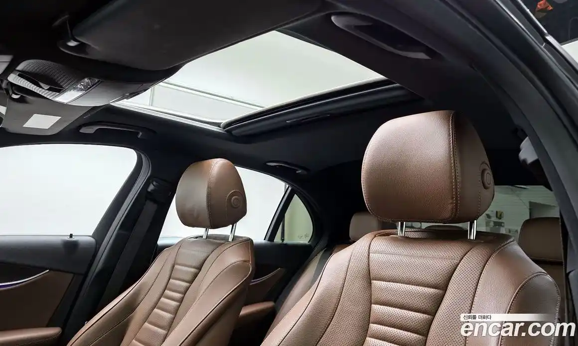 Mercedes-Benz E-Class 2023 2.0 автомат (гидро), фото 23