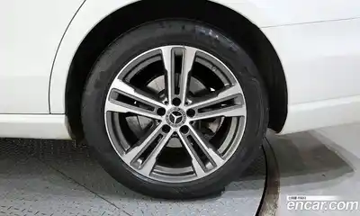 Mercedes-Benz E-Class 2023 2.0 автомат (гидро), миниатюра 7