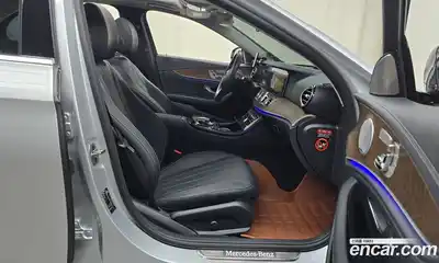 Mercedes-Benz E-Class 2019 2.0 автомат (гидро), миниатюра 11