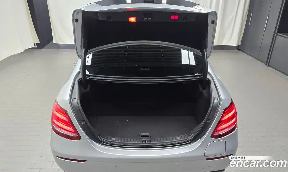Mercedes-Benz E-Class 2019 2.0 автомат (гидро), фото 20