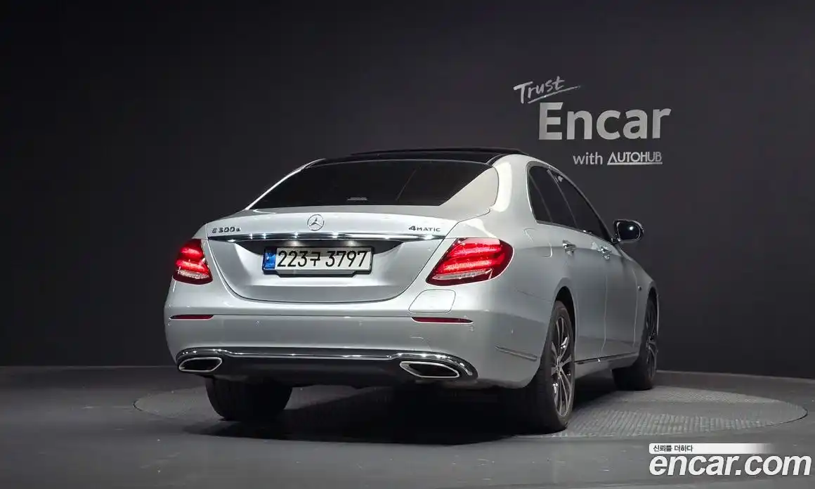 Mercedes-Benz E-Class 2019 2.0 автомат (гидро), фото 4