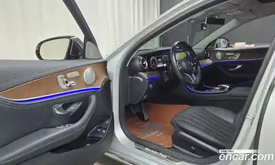 Mercedes-Benz E-Class 2019 2.0 автомат (гидро), миниатюра 10