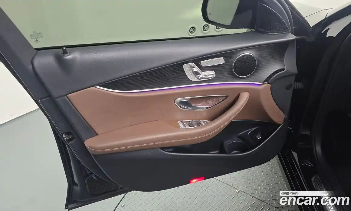 Mercedes-Benz E-Class 2022 2.0 автомат (гидро), фото 14