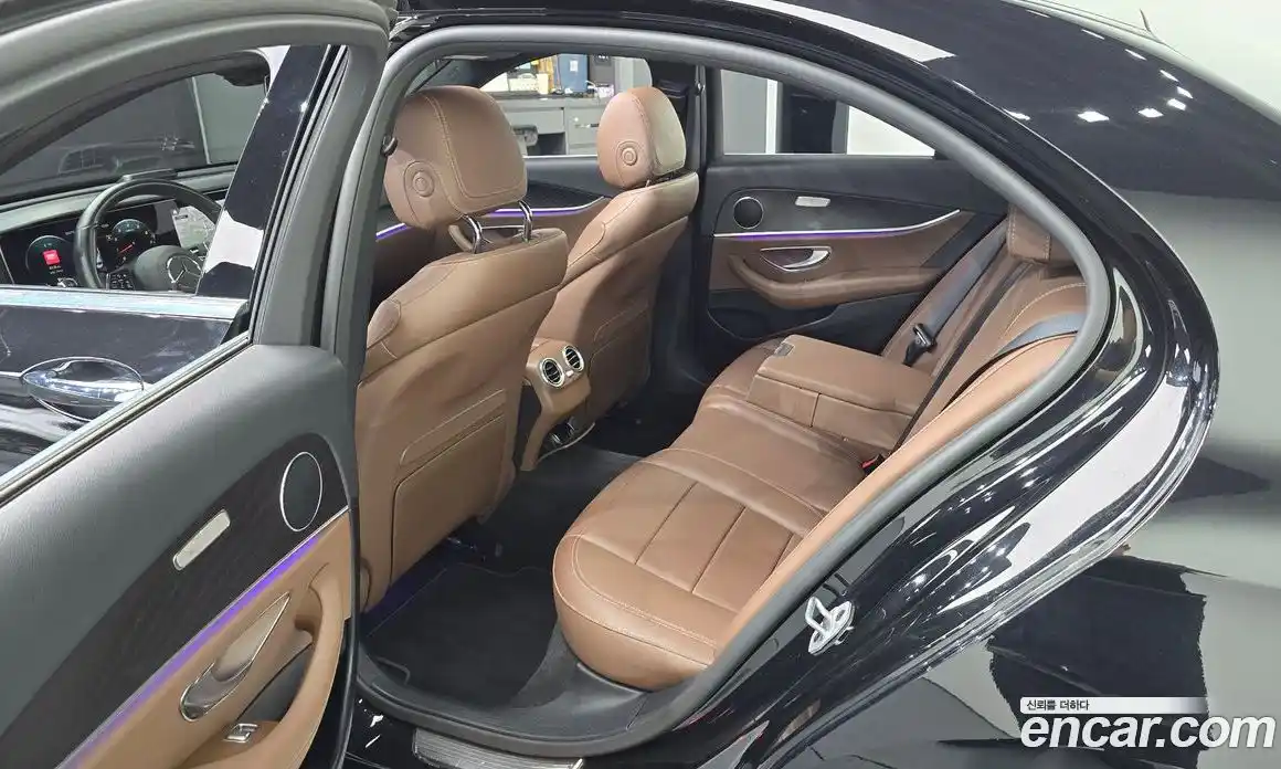 Mercedes-Benz E-Class 2022 2.0 автомат (гидро), фото 16