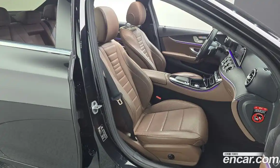Mercedes-Benz E-Class 2022 2.0 автомат (гидро), фото 17