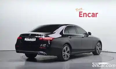 Mercedes-Benz E-Class 2022 2.0 автомат (гидро), миниатюра 2