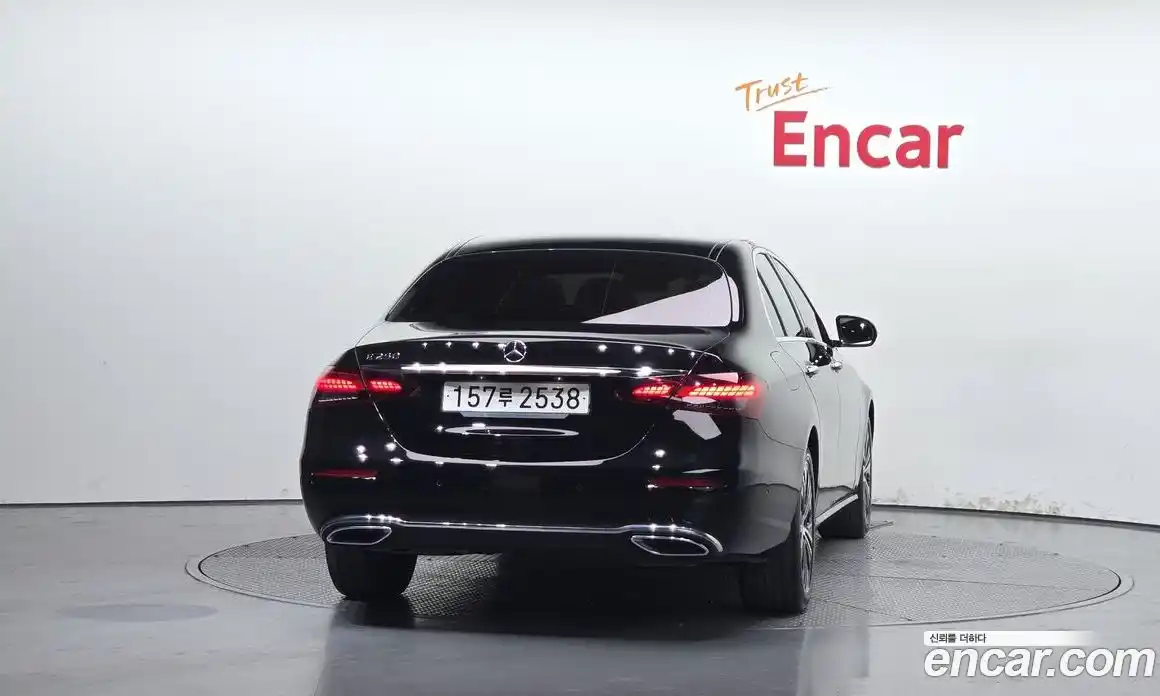 Mercedes-Benz E-Class 2022 2.0 автомат (гидро), фото 4