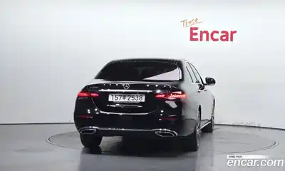 Mercedes-Benz E-Class 2022 2.0 автомат (гидро), миниатюра 4