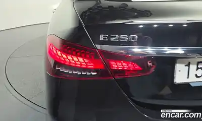 Mercedes-Benz E-Class 2022 2.0 автомат (гидро), миниатюра 9