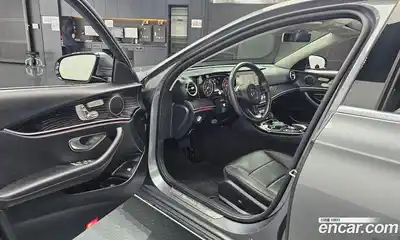 Mercedes-Benz E-Class 2017 2.0 автомат (гидро), миниатюра 12