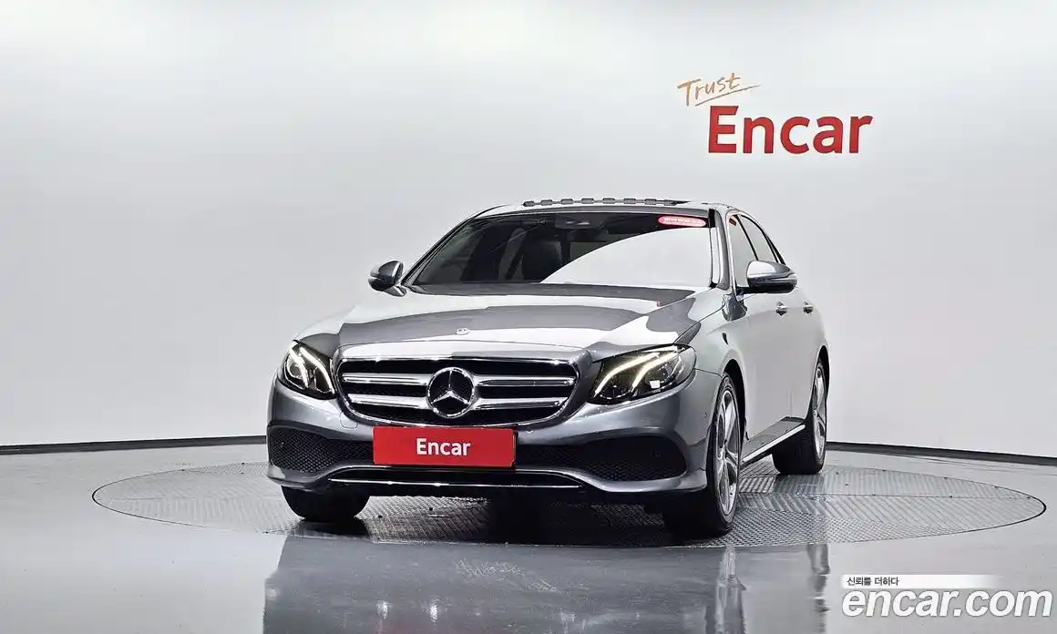 Mercedes-Benz E-Class 2017 2.0 автомат (гидро), фото 2