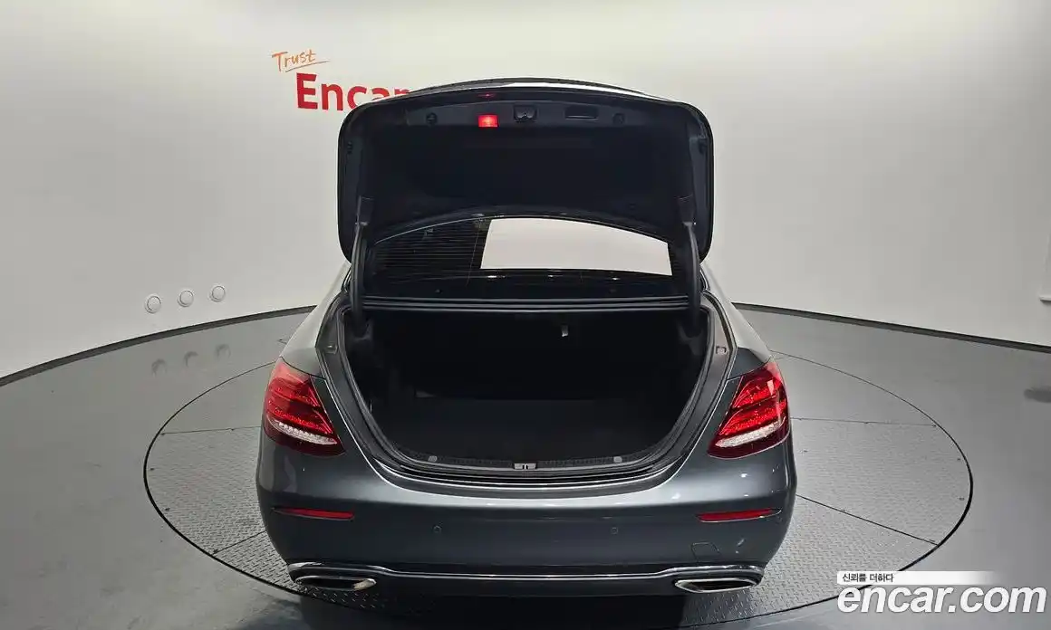 Mercedes-Benz E-Class 2017 2.0 автомат (гидро), фото 30