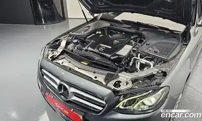 Mercedes-Benz E-Class 2017 2.0 автомат (гидро), миниатюра 5