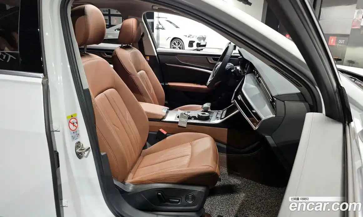 Audi A6 2022 2.0 автомат (гидро), фото 18
