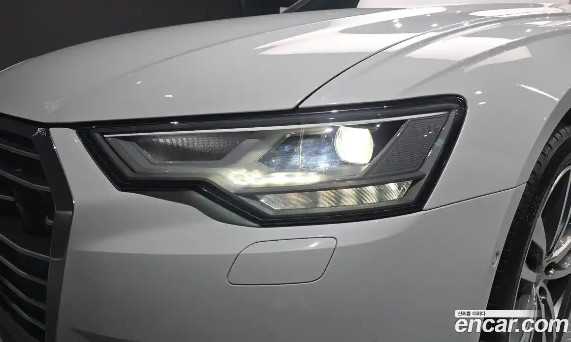 Audi A6 2022 2.0 автомат (гидро), фото 8
