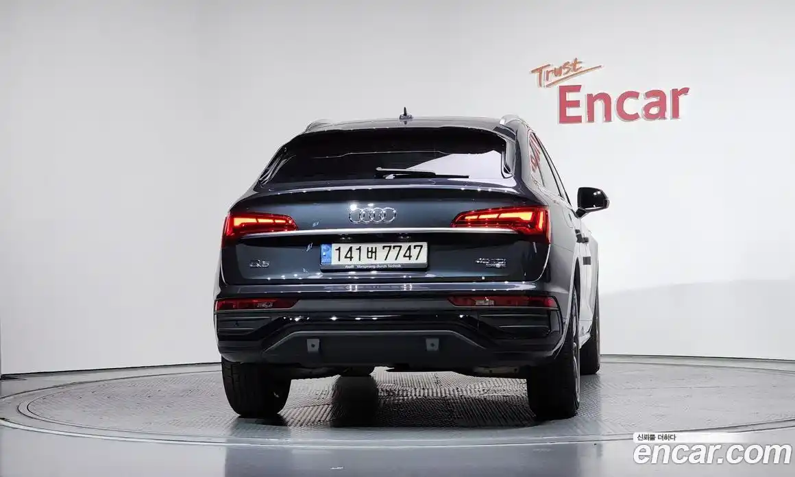 Audi Q5 2021 2.0 автомат (гидро), фото 4