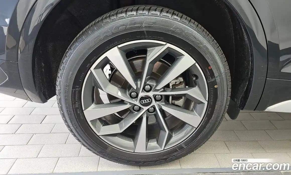 Audi Q5 2021 2.0 автомат (гидро), фото 5