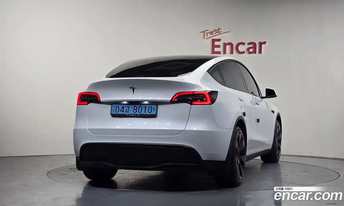 Tesla Model Y 2023 0.2 автомат (гидро), фото 3 Tesla Model Y 2023 0.2 автомат (гидро), фото 3