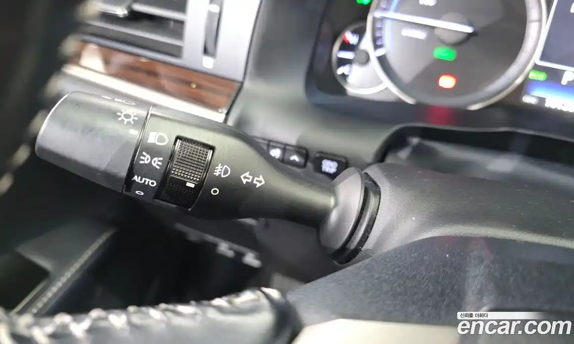 Lexus ES 2018 2.5 автомат (гидро), фото 30 Lexus ES 2018 2.5 автомат (гидро), фото 30