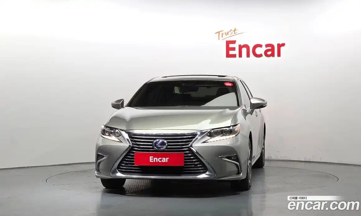 Lexus ES 2018 2.5 автомат (гидро), фото 3 Lexus ES 2018 2.5 автомат (гидро), фото 3