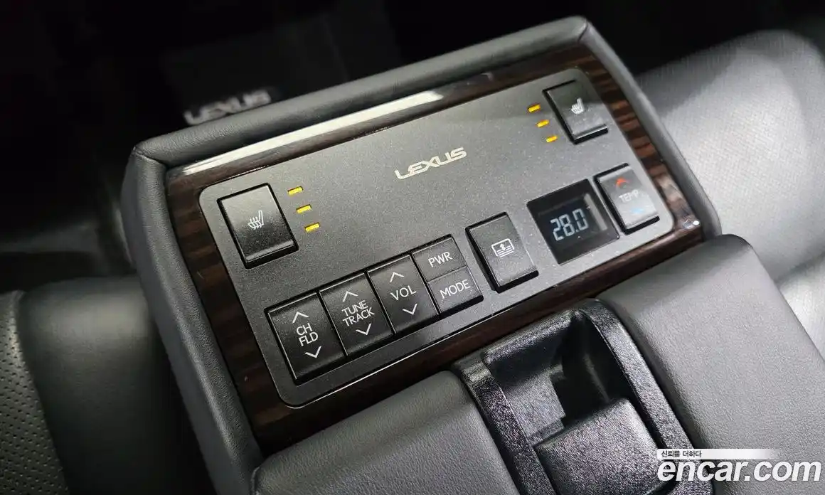 Lexus ES 2018 2.5 автомат (гидро), фото 31 Lexus ES 2018 2.5 автомат (гидро), фото 31