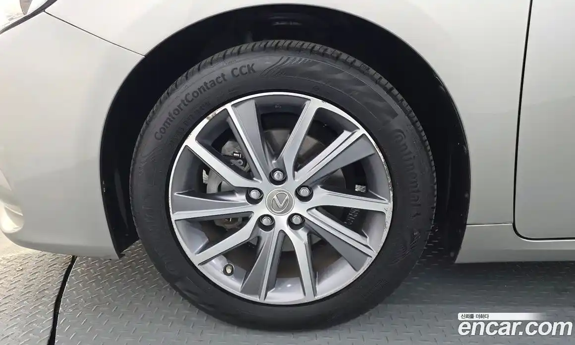 Lexus ES 2018 2.5 автомат (гидро), фото 5 Lexus ES 2018 2.5 автомат (гидро), фото 5