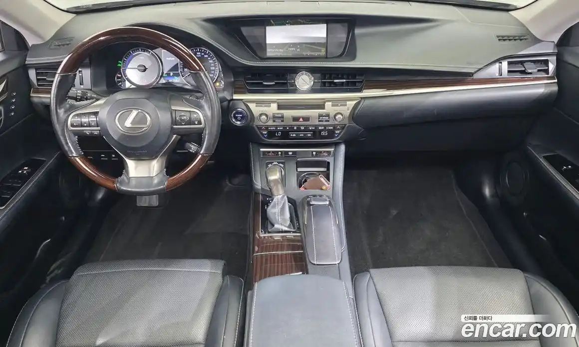 Lexus ES 2018 2.5 автомат (гидро), фото 10 Lexus ES 2018 2.5 автомат (гидро), фото 10