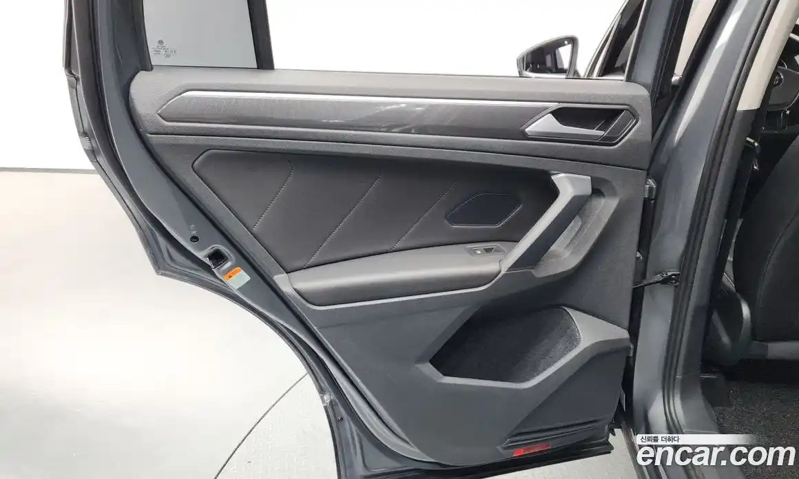 Volkswagen Tiguan 2020 2.0 автомат (гидро), фото 15