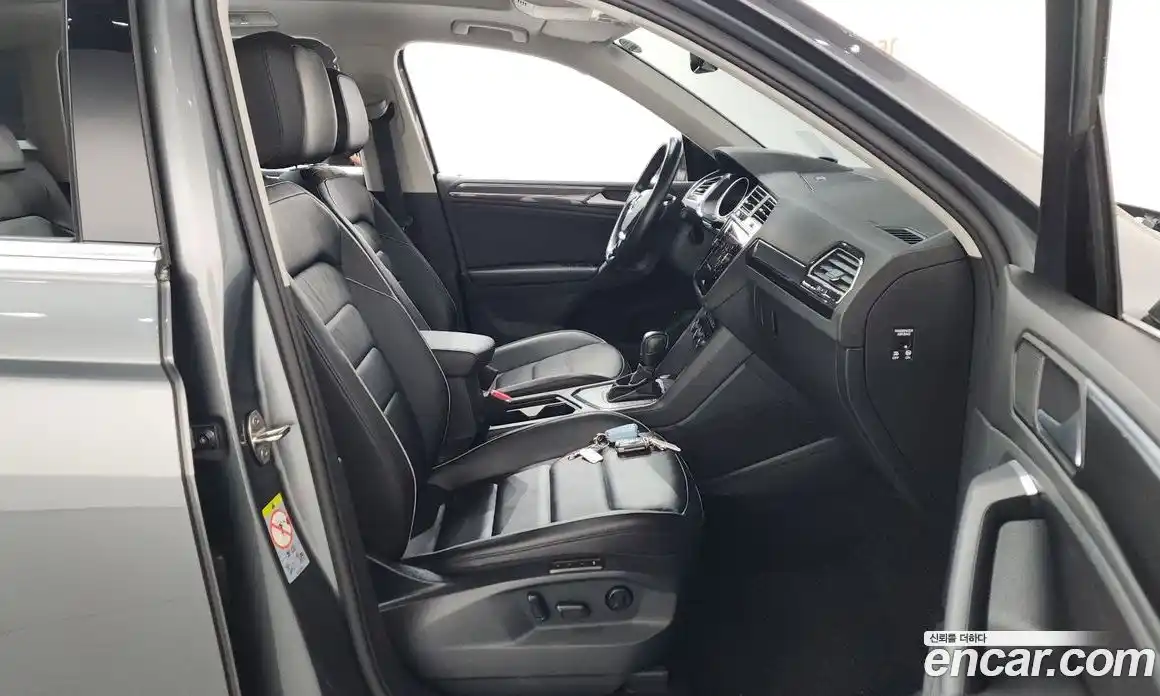 Volkswagen Tiguan 2020 2.0 автомат (гидро), фото 16
