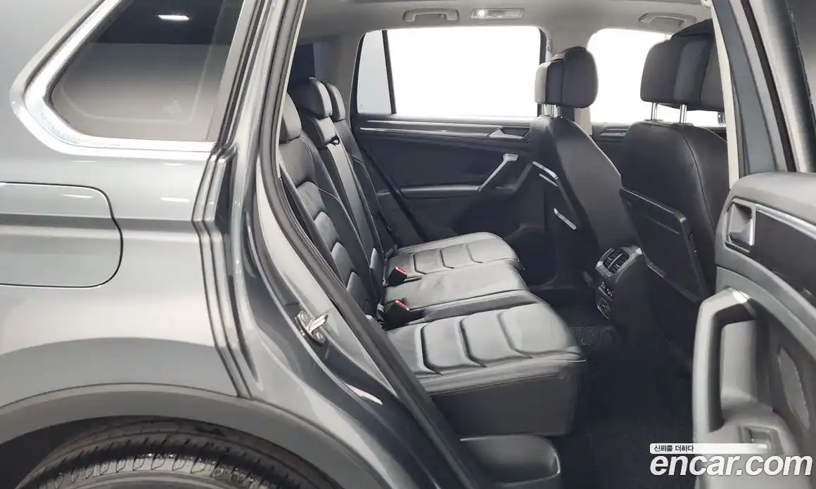 Volkswagen Tiguan 2020 2.0 автомат (гидро), фото 17