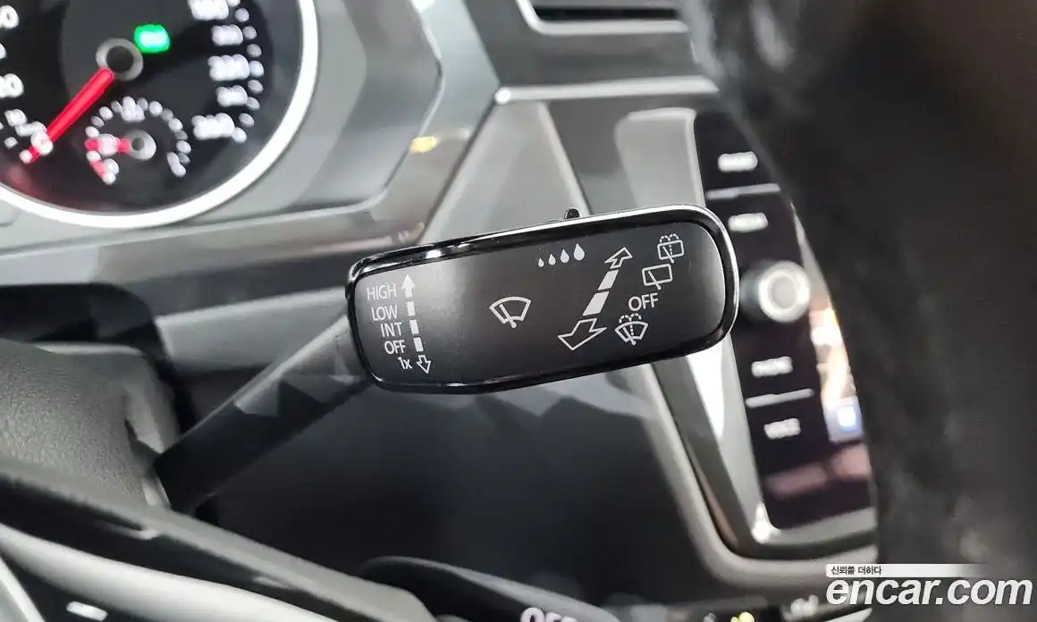 Volkswagen Tiguan 2020 2.0 автомат (гидро), фото 30
