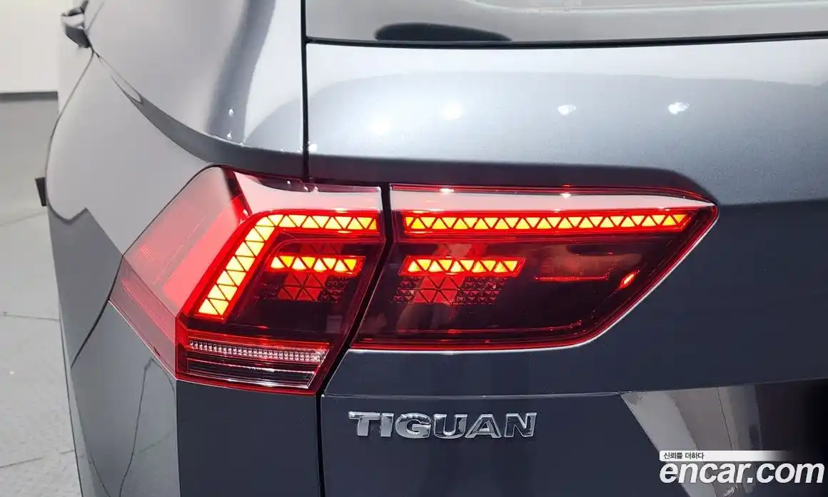 Volkswagen Tiguan 2020 2.0 автомат (гидро), фото 9