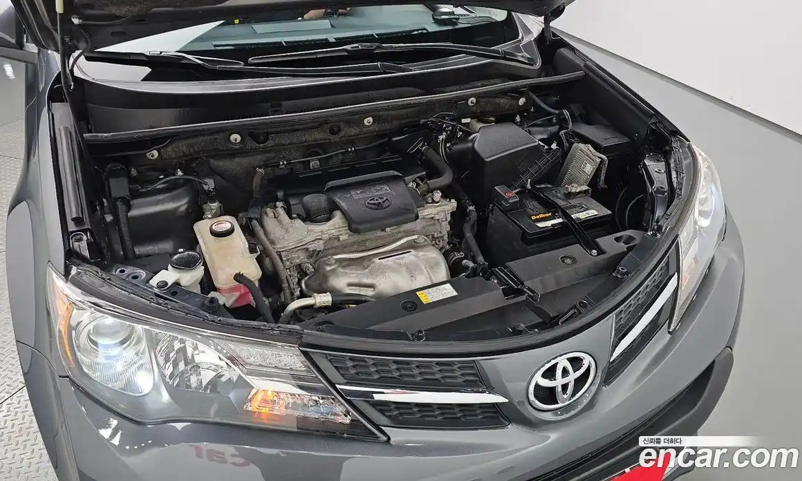 Toyota RAV4 2015 2.5 автомат (гидро), фото 5 Toyota RAV4 2015 2.5 автомат (гидро), фото 5