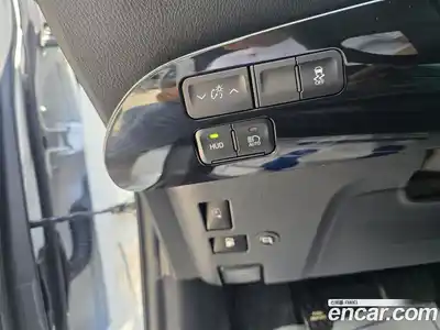 Toyota Prius 2022 1.8 автомат (гидро), миниатюра 12