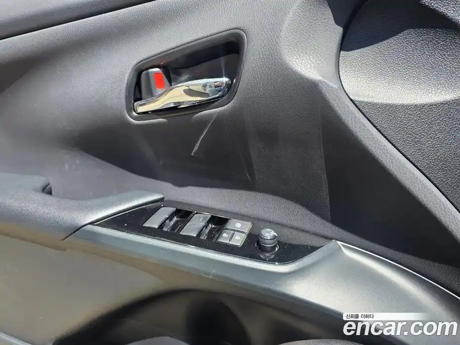 Toyota Prius 2022 1.8 автомат (гидро), фото 13 Toyota Prius 2022 1.8 автомат (гидро), фото 13