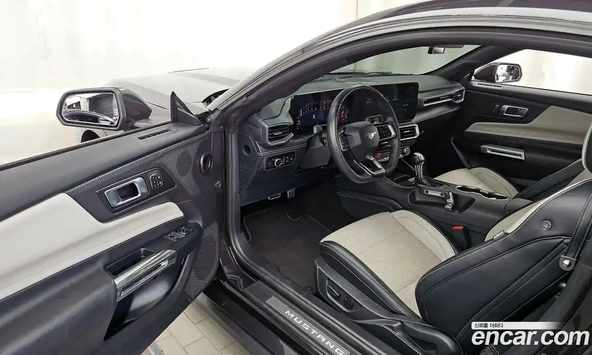 Ford Mustang 2024 5.0 автомат (гидро), фото 13