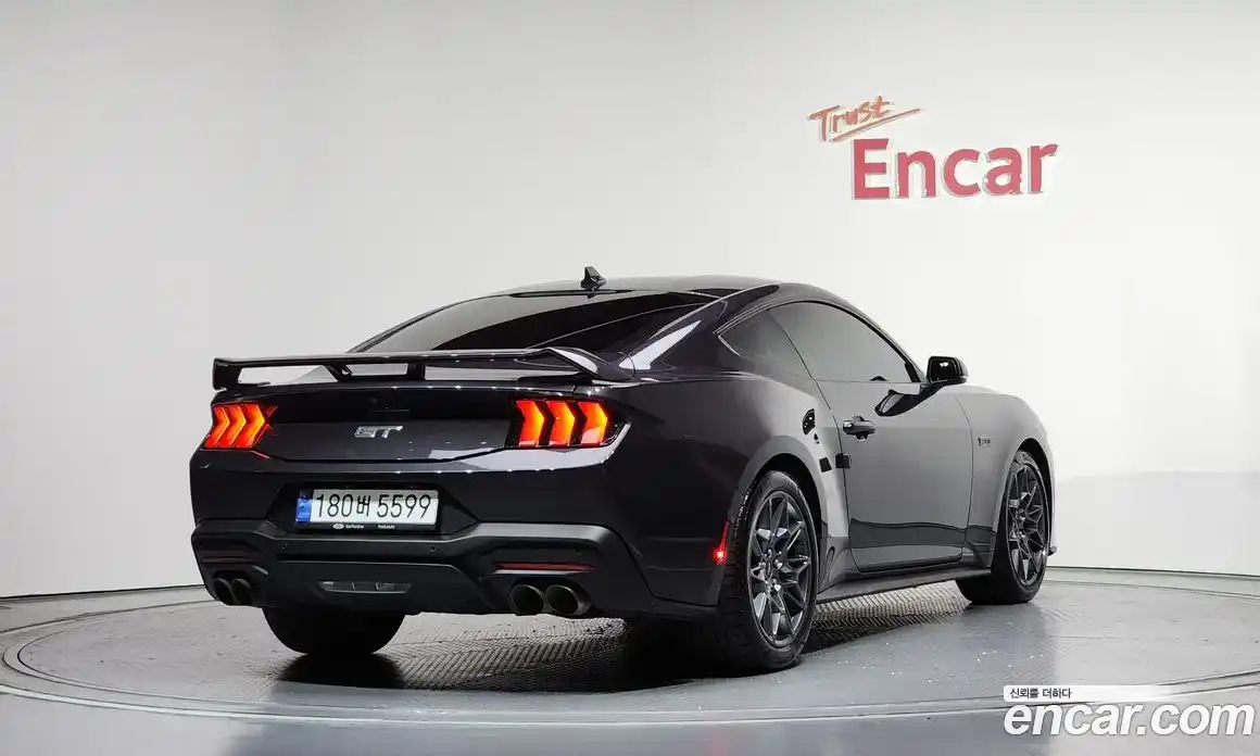 Ford Mustang 2024 5.0 автомат (гидро), фото 2