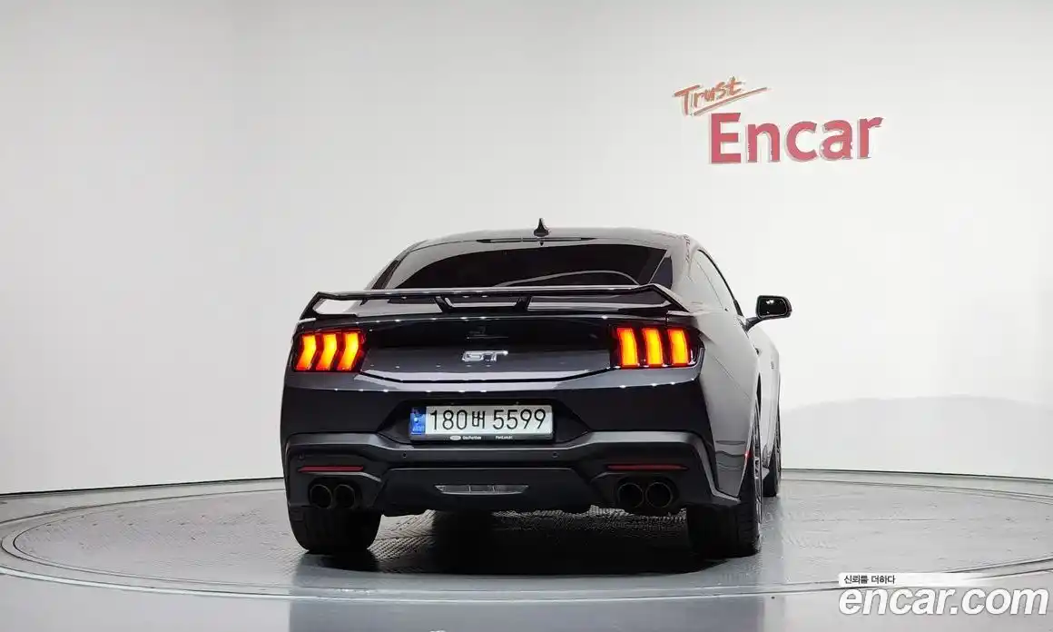 Ford Mustang 2024 5.0 автомат (гидро), фото 4