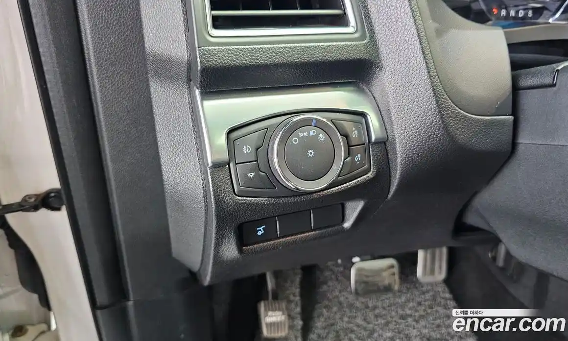 Ford Explorer 2019 2.3 автомат (гидро), фото 18