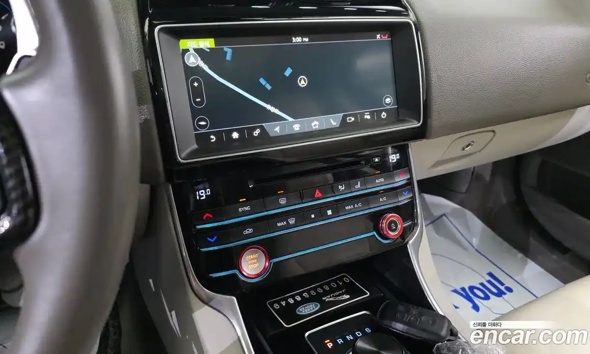 Jaguar XE 2017 2.0 автомат (гидро), фото 16