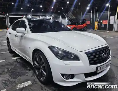 Infiniti M, 2010, 121 000 км Infiniti M, 2010, 121 000 км