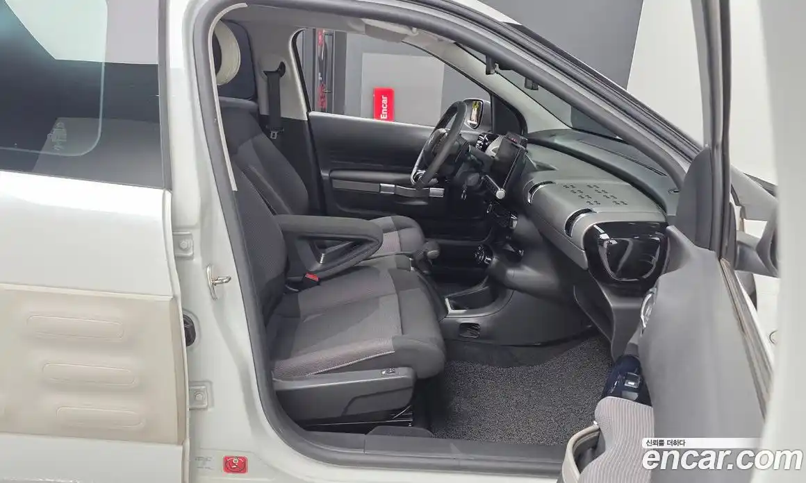 Citroen C4 Cactus 2018 1.6 автомат (гидро), фото 17 Citroen C4 Cactus 2018 1.6 автомат (гидро), фото 17