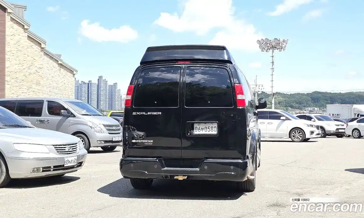 Chevrolet Express Van 2016 6.0 автомат (гидро), фото 4