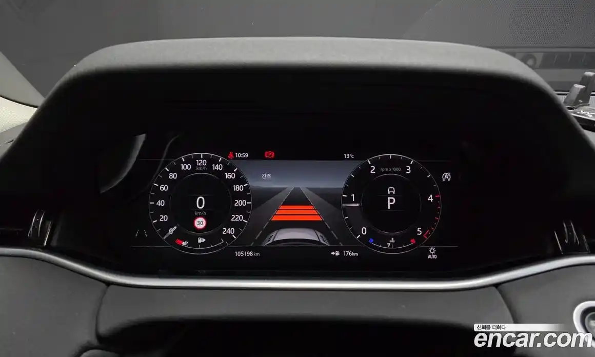Land Rover Range Rover Evoque 2020 2.0 автомат (гидро), фото 8