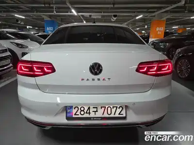 Volkswagen Passat 2022 2.0 автомат (гидро), миниатюра 3